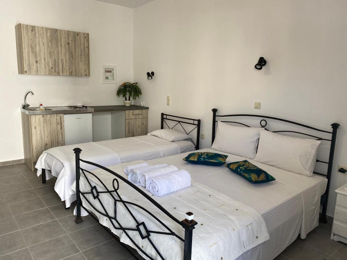 Central Areopolis Rooms אראופוליס מראה חיצוני תמונה